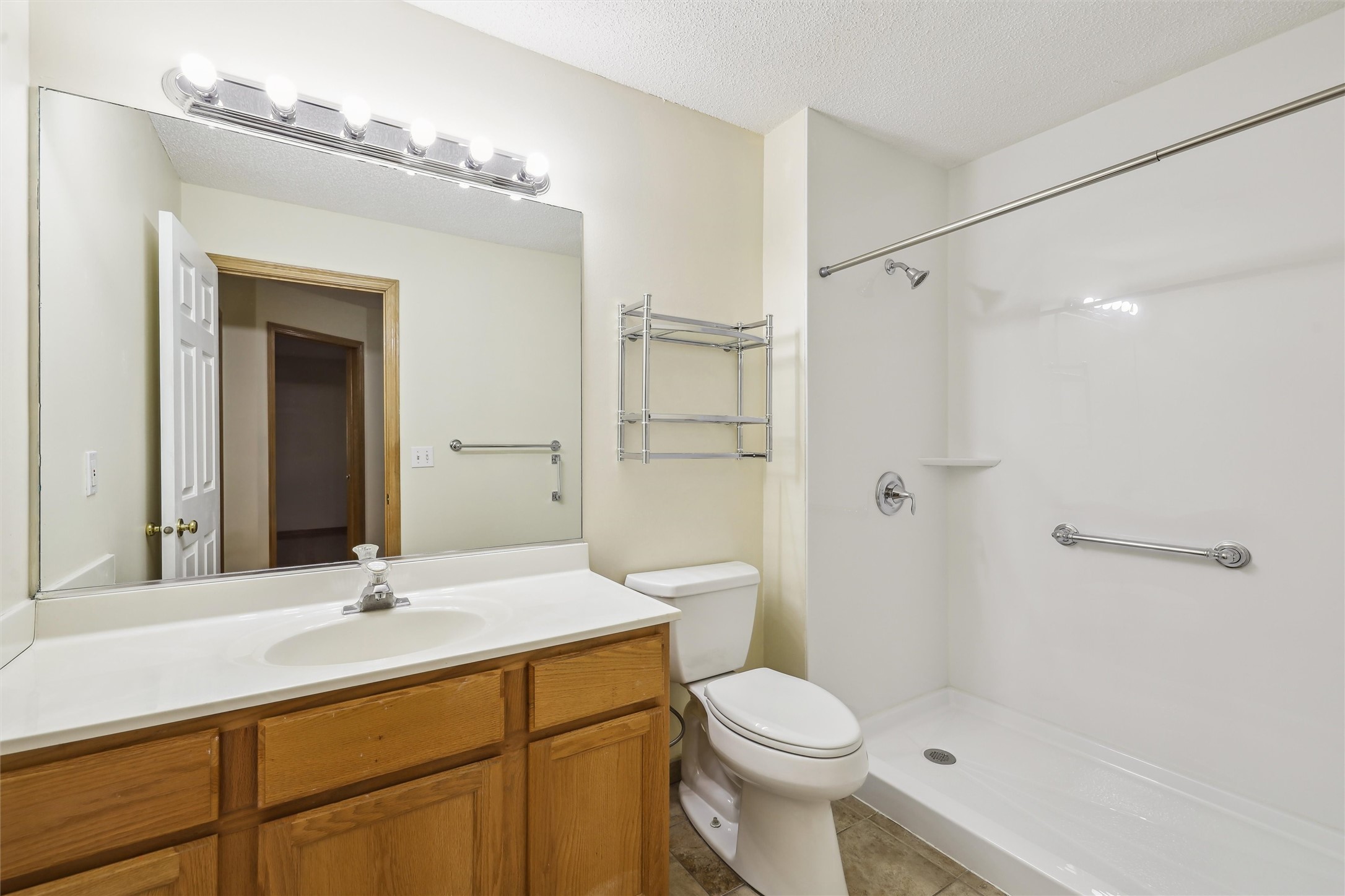 150 S Prairie View Drive #611, West Des Moines, Iowa image 14