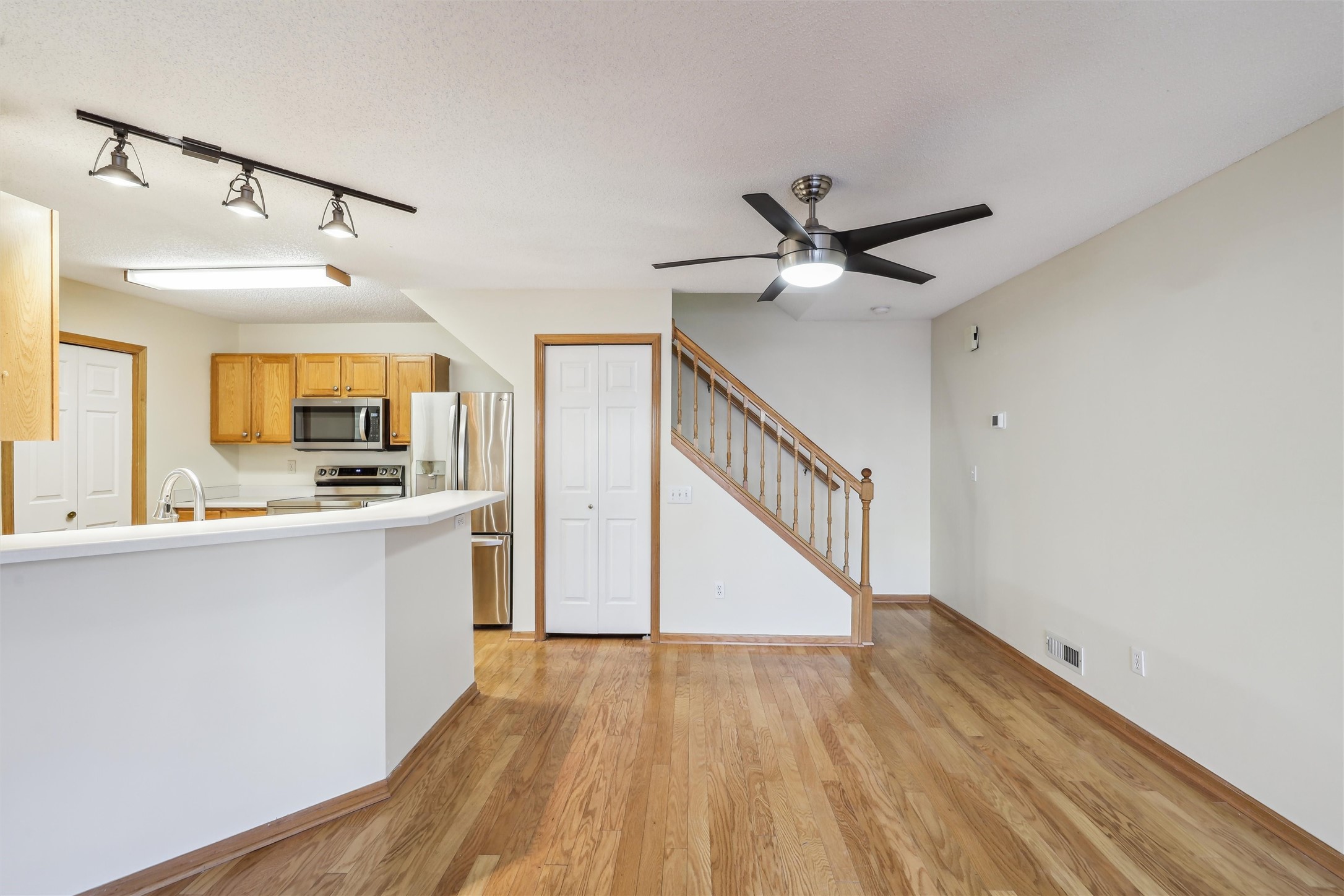 150 S Prairie View Drive #611, West Des Moines, Iowa image 6