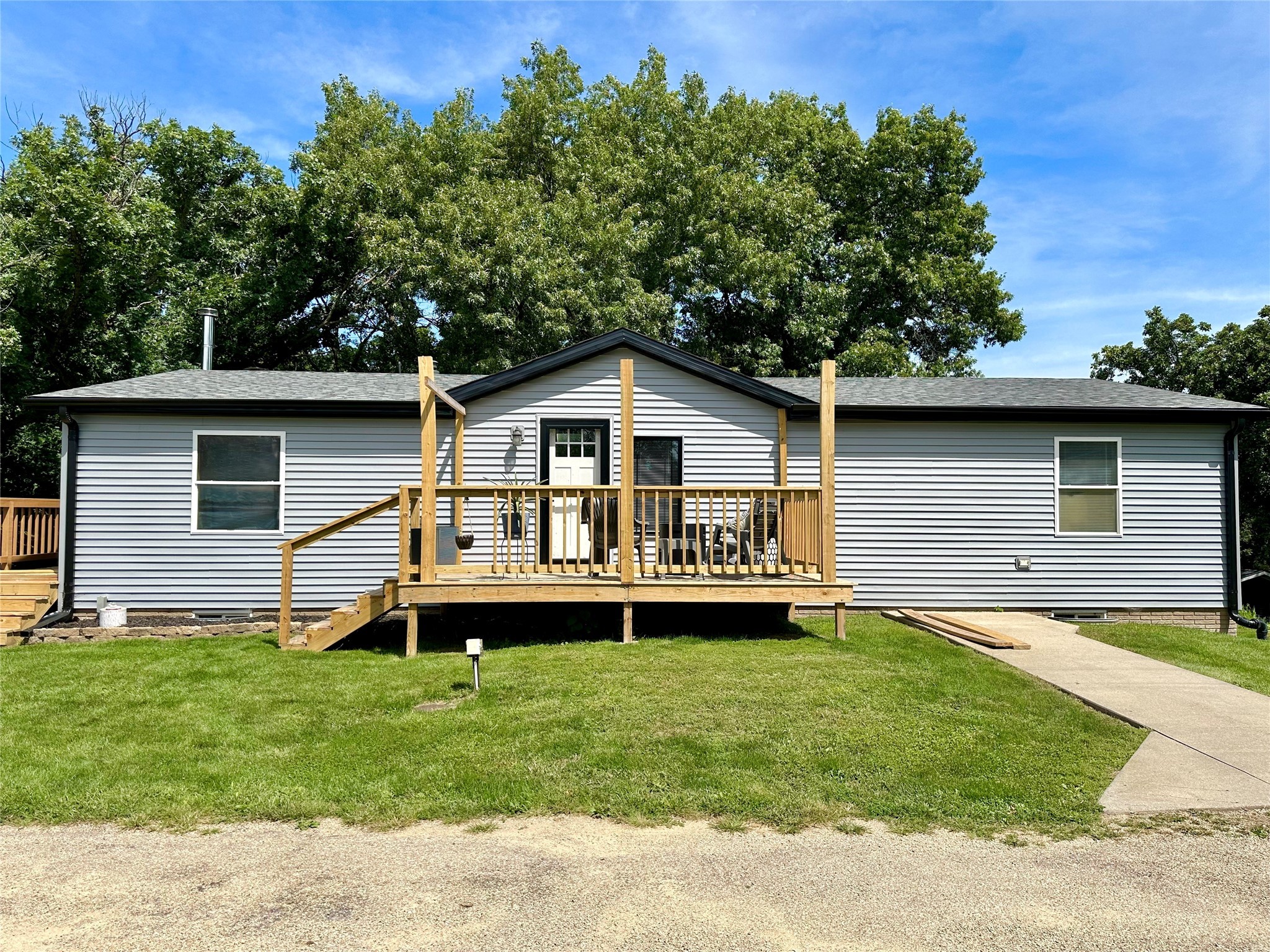 4092 Western Drive, Brooklyn, Iowa image 1