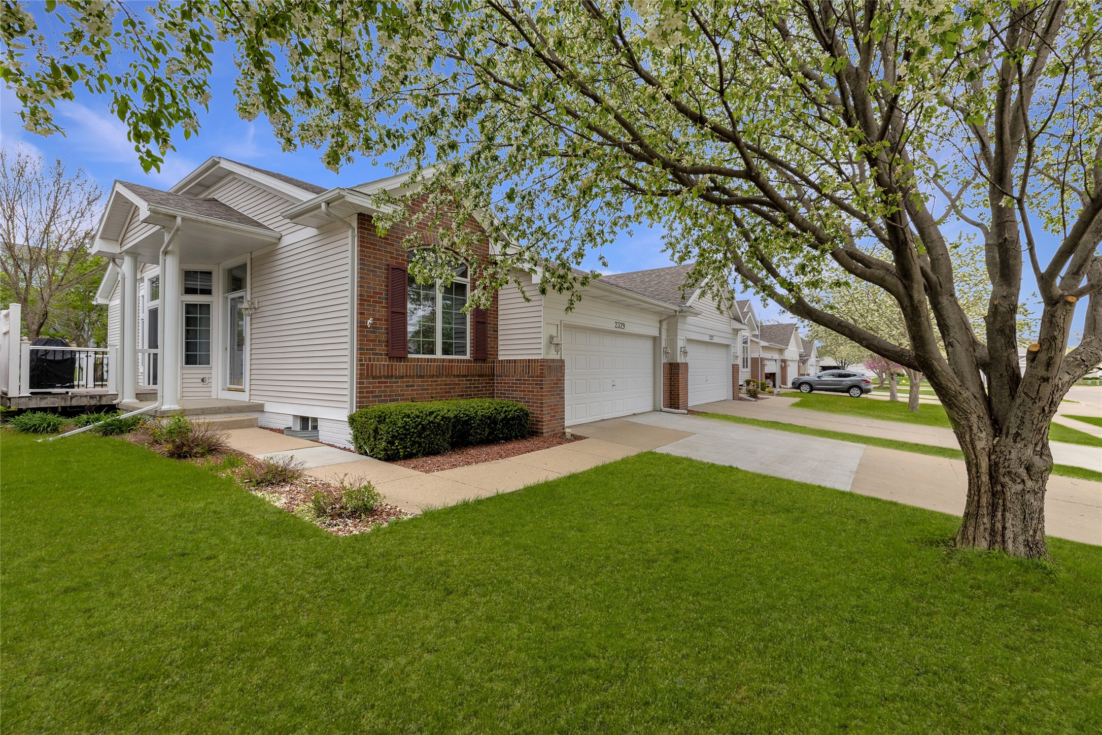 2329 Valley Ridge Place, West Des Moines, Iowa image 1