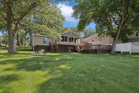 Homes For Sale - 104 North Drive<br/> Poweshiek County, Montezuma, IA 50171