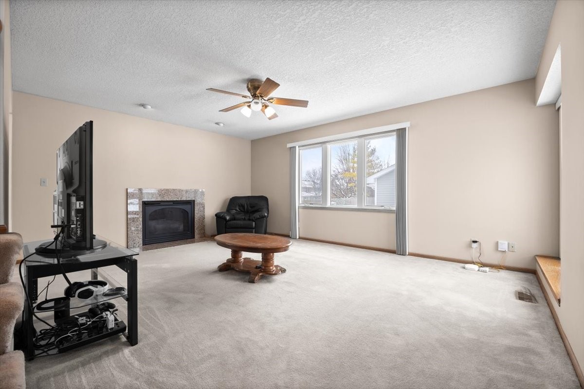 1401 NW Parkridge Place