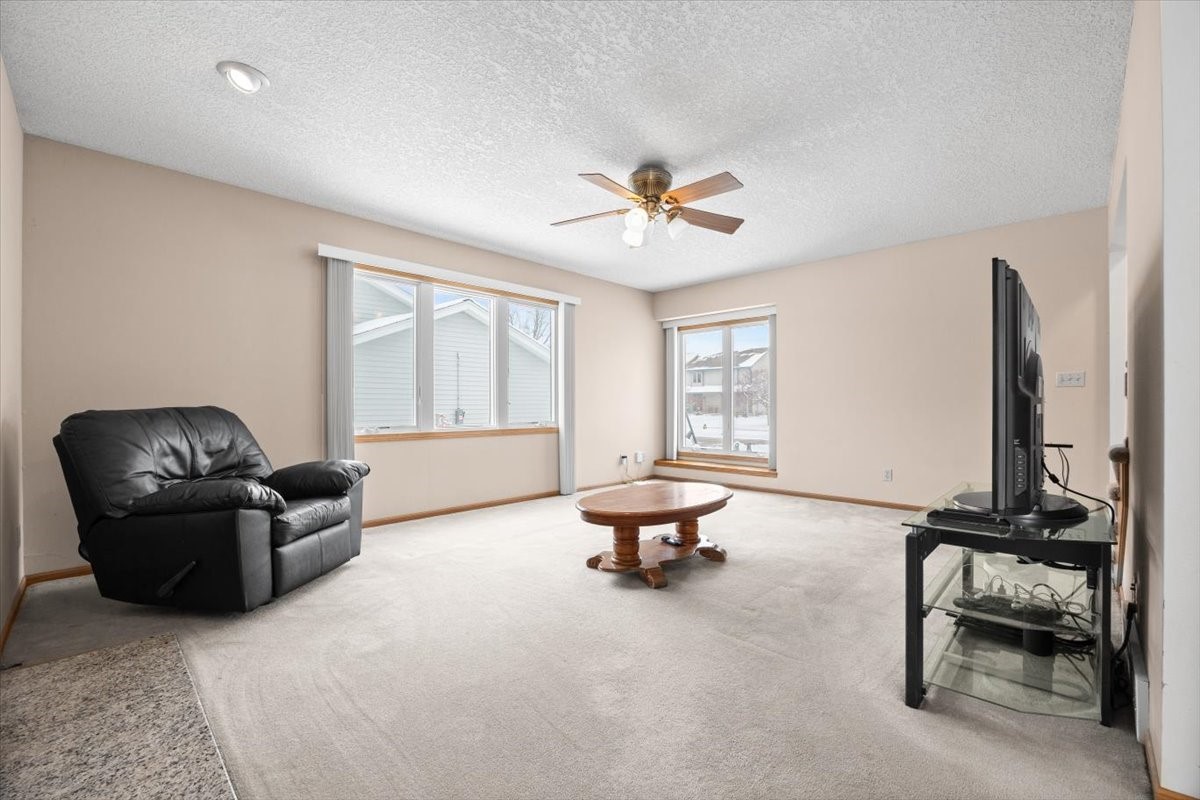 1401 NW Parkridge Place