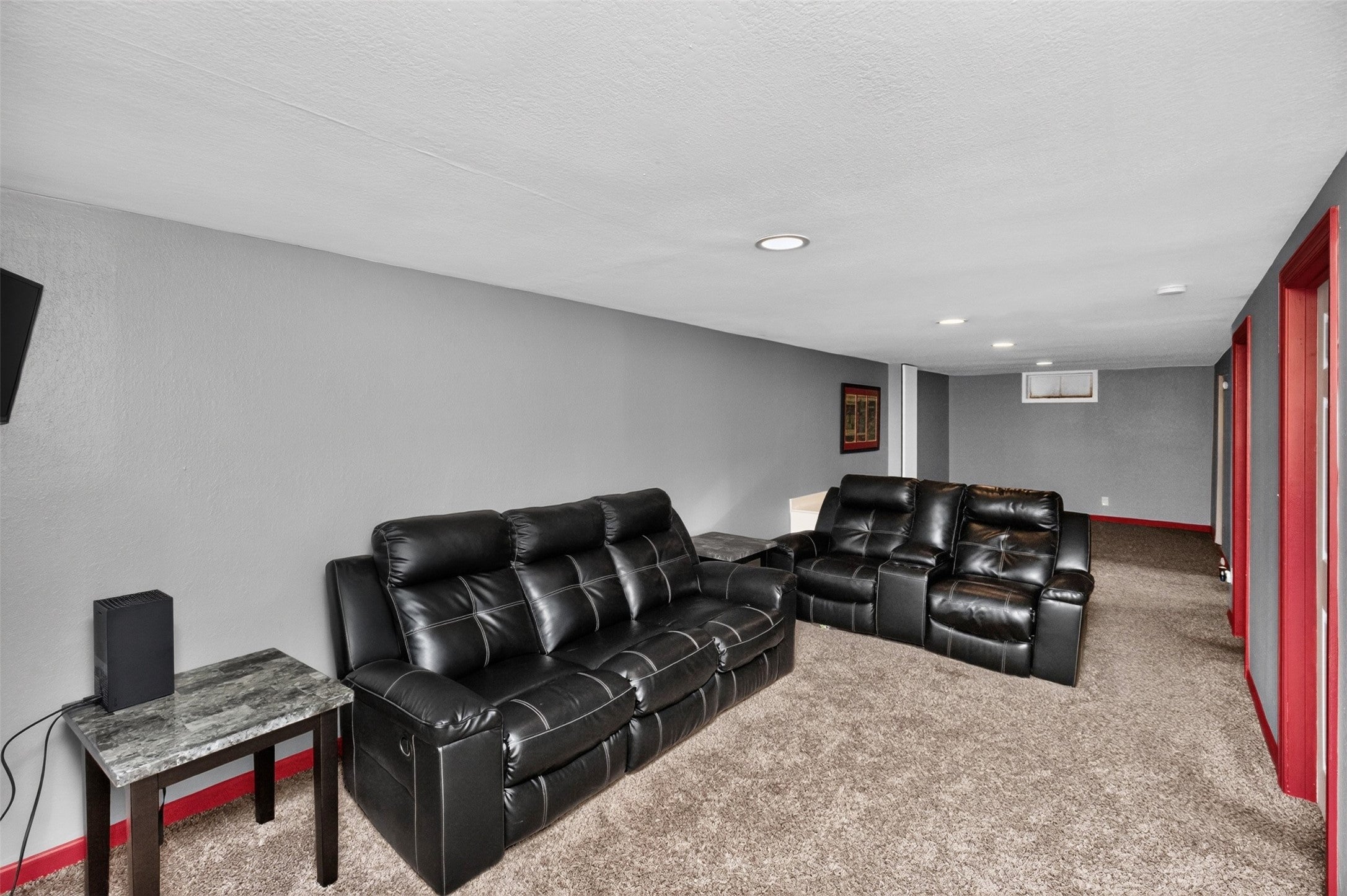 2705 E 39th Street