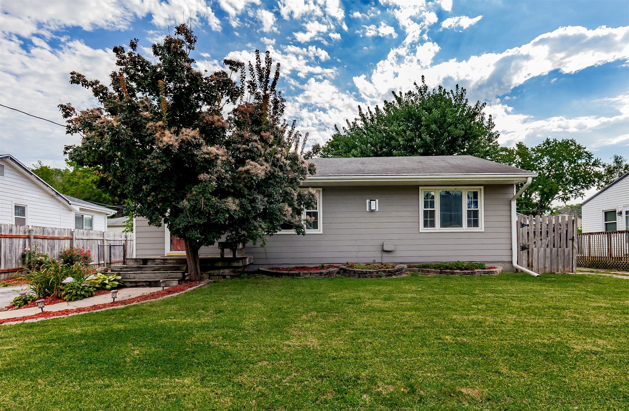 2705 E 39th Street