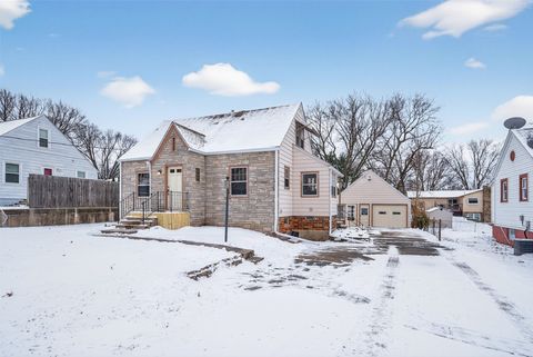 702 Maxwelton Drive Des Moines IA 50315