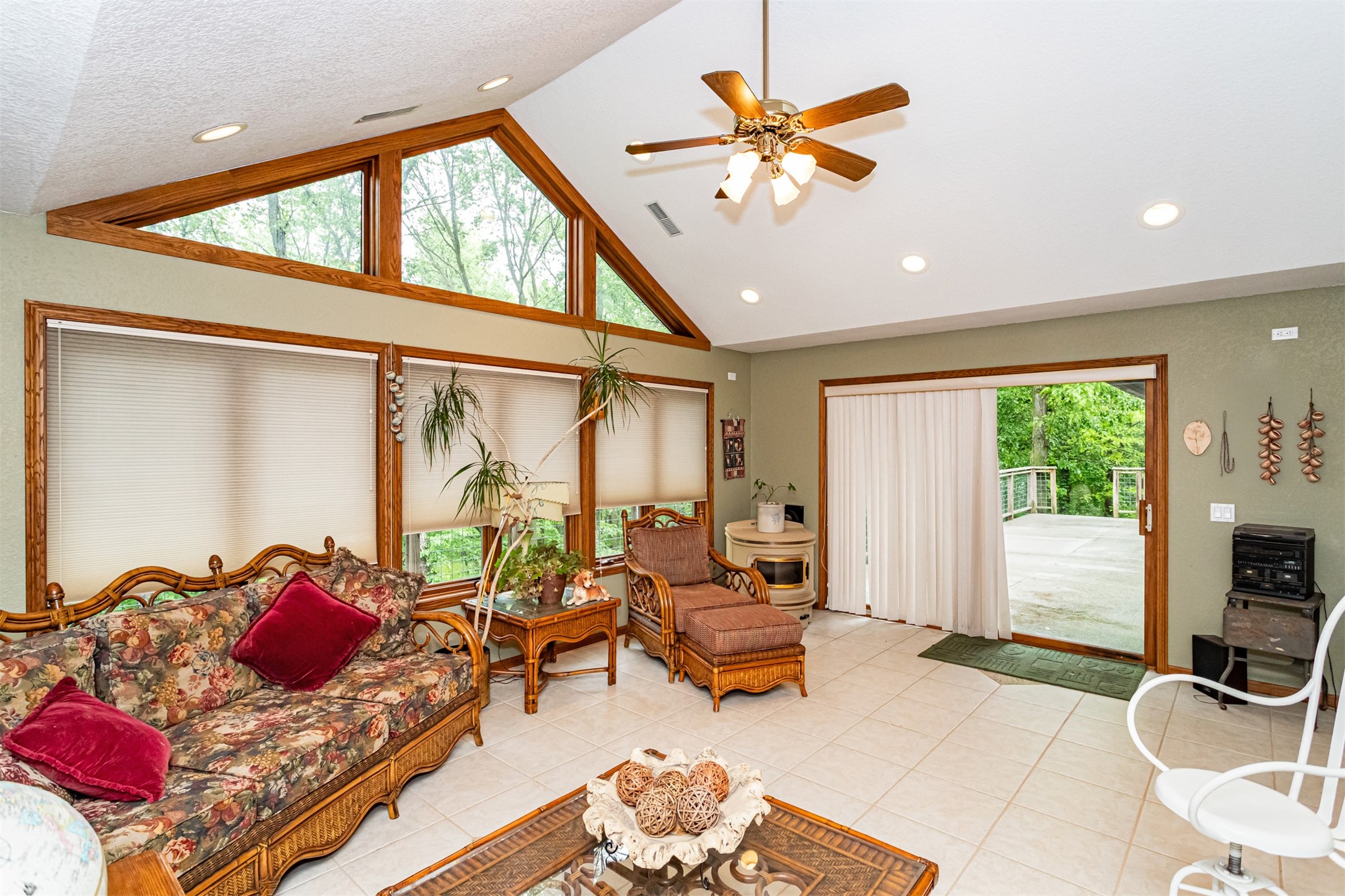 12641 Oakview Heights Drive, Story City, Iowa image 13