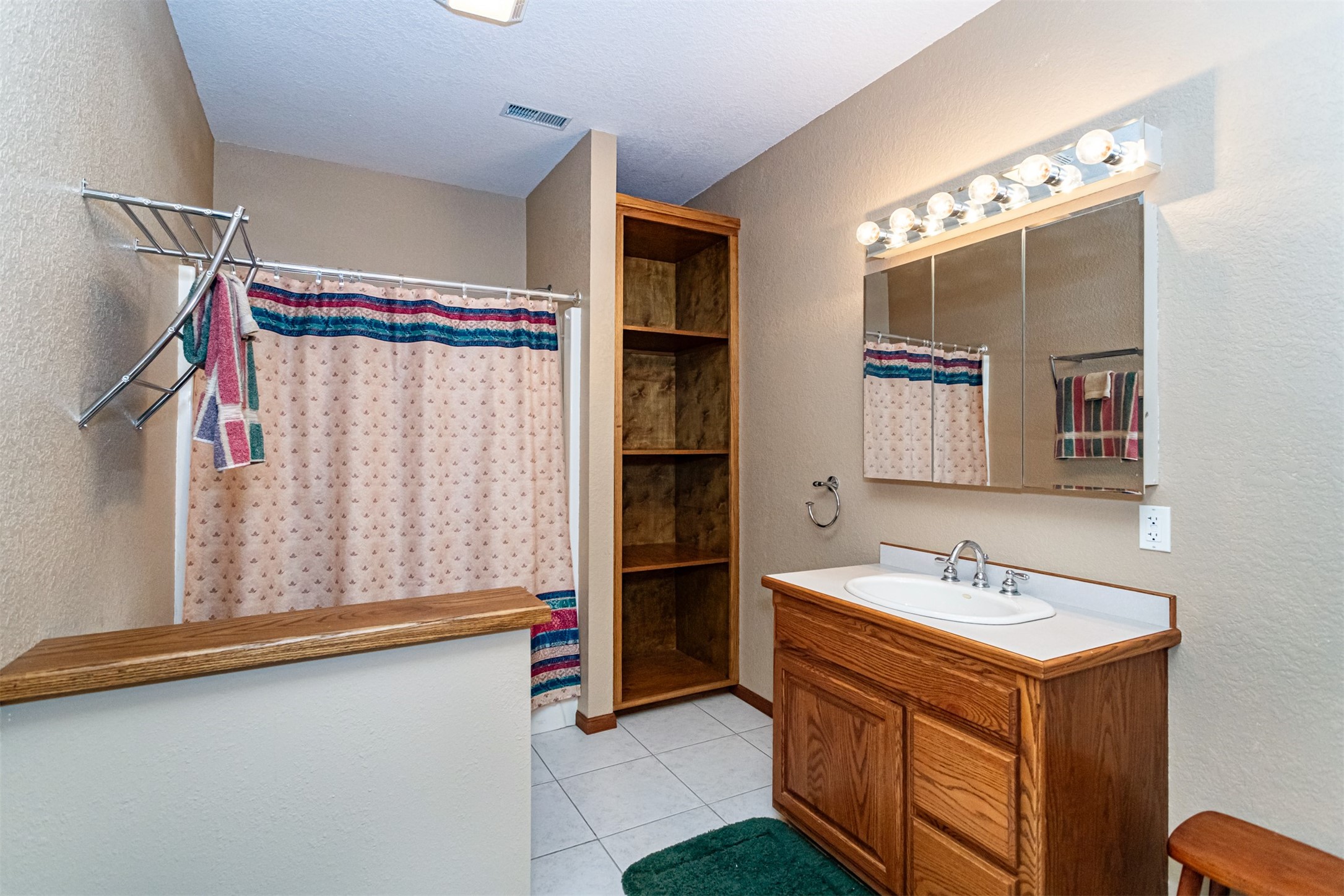 12641 Oakview Heights Drive, Story City, Iowa image 21