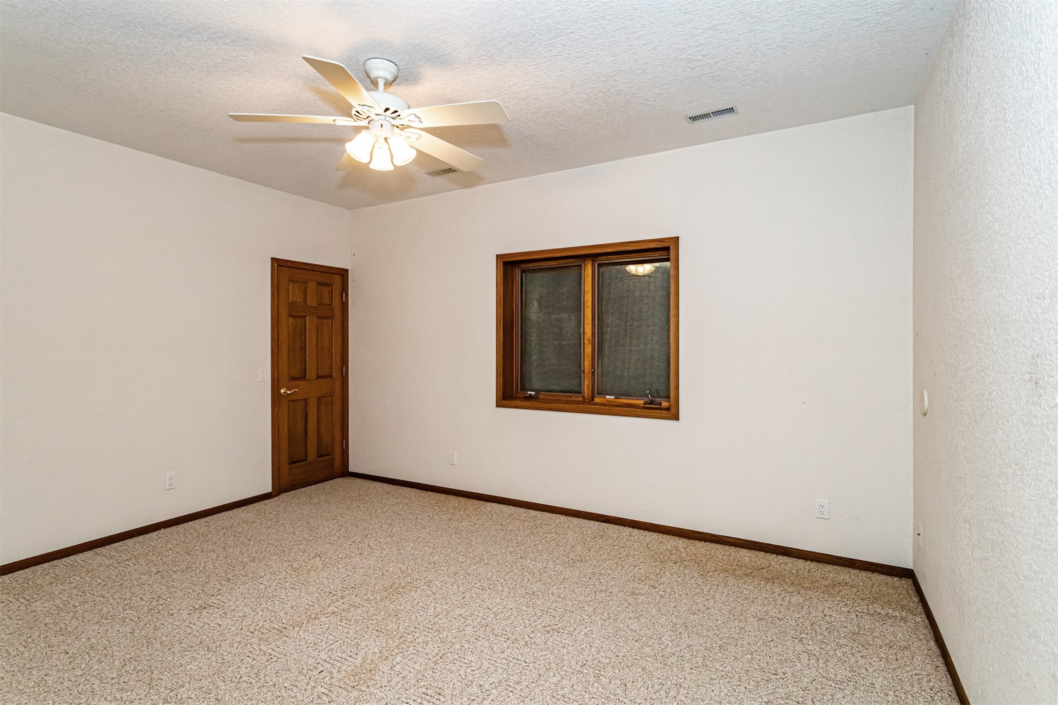 12641 Oakview Heights Drive, Story City, Iowa image 20