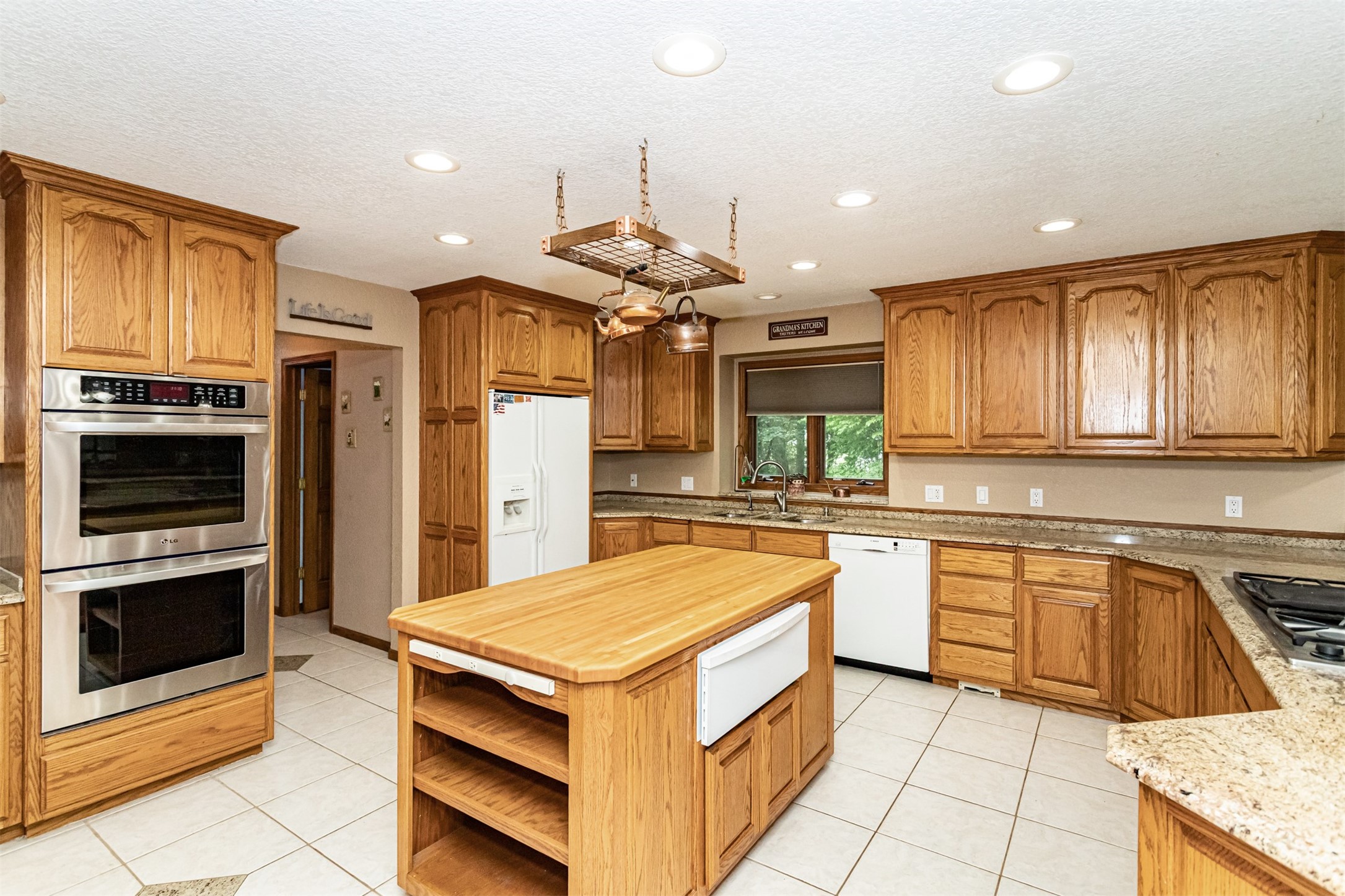 12641 Oakview Heights Drive, Story City, Iowa image 10