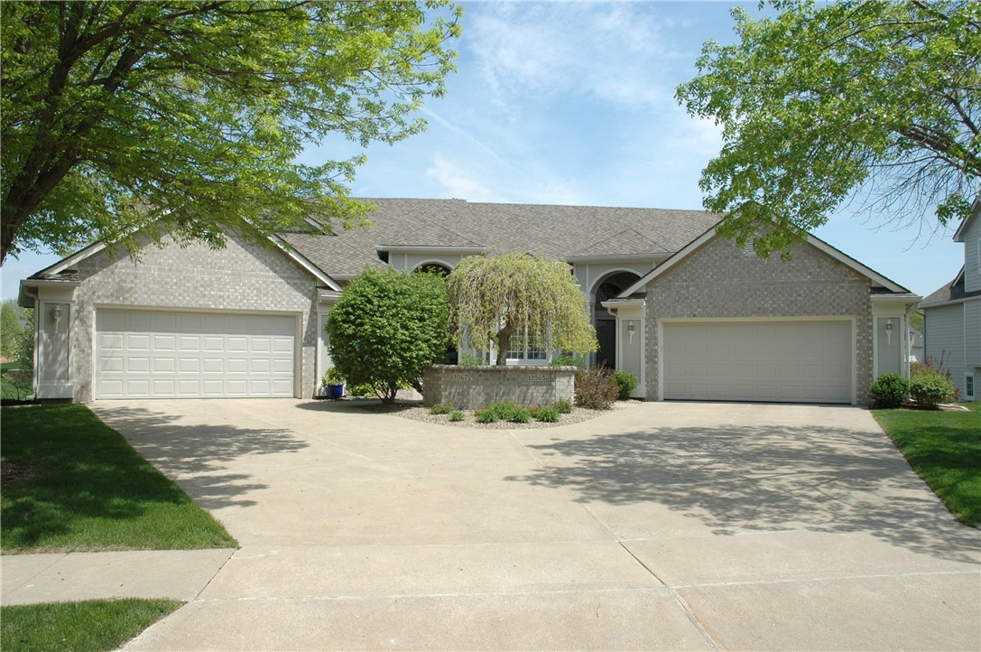 13563 Village Court, Clive, Iowa image 35