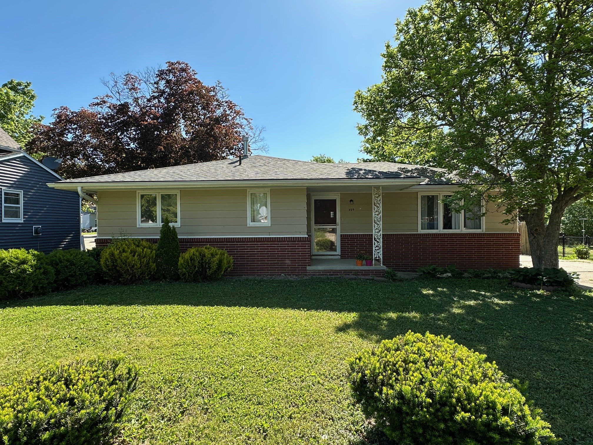 409 S 8th Avenue, Winterset, Iowa image 1