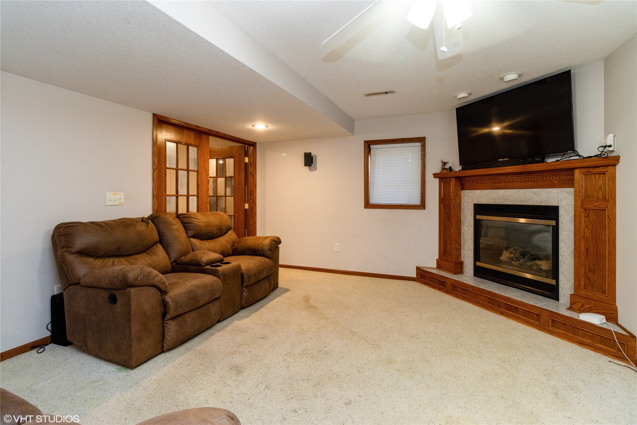 9215 Oakwood Drive, Urbandale, Iowa image 27