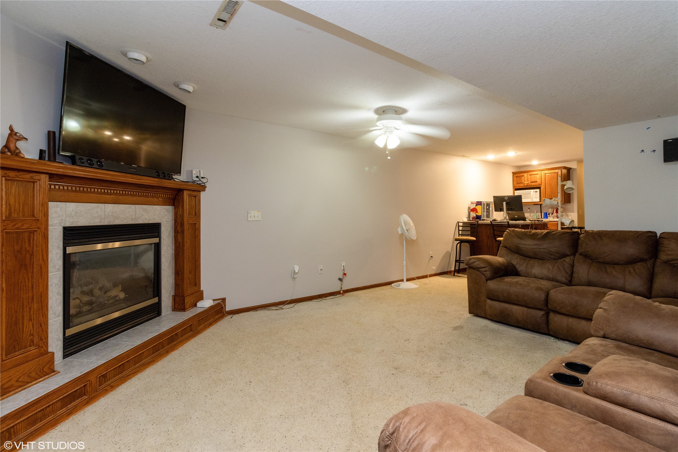 9215 Oakwood Drive, Urbandale, Iowa image 26