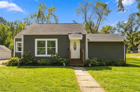 Homes For Sale - 1018 Creston Avenue<br/> Des Moines, IA 50315