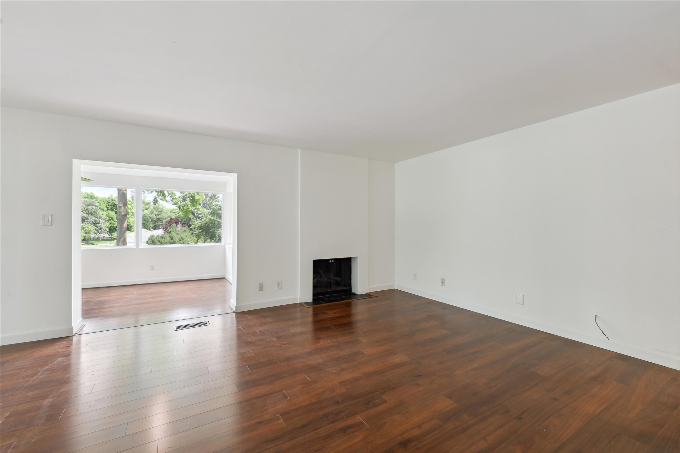 3131 Fleur Drive #208 AND 206, Des Moines, Iowa image 3