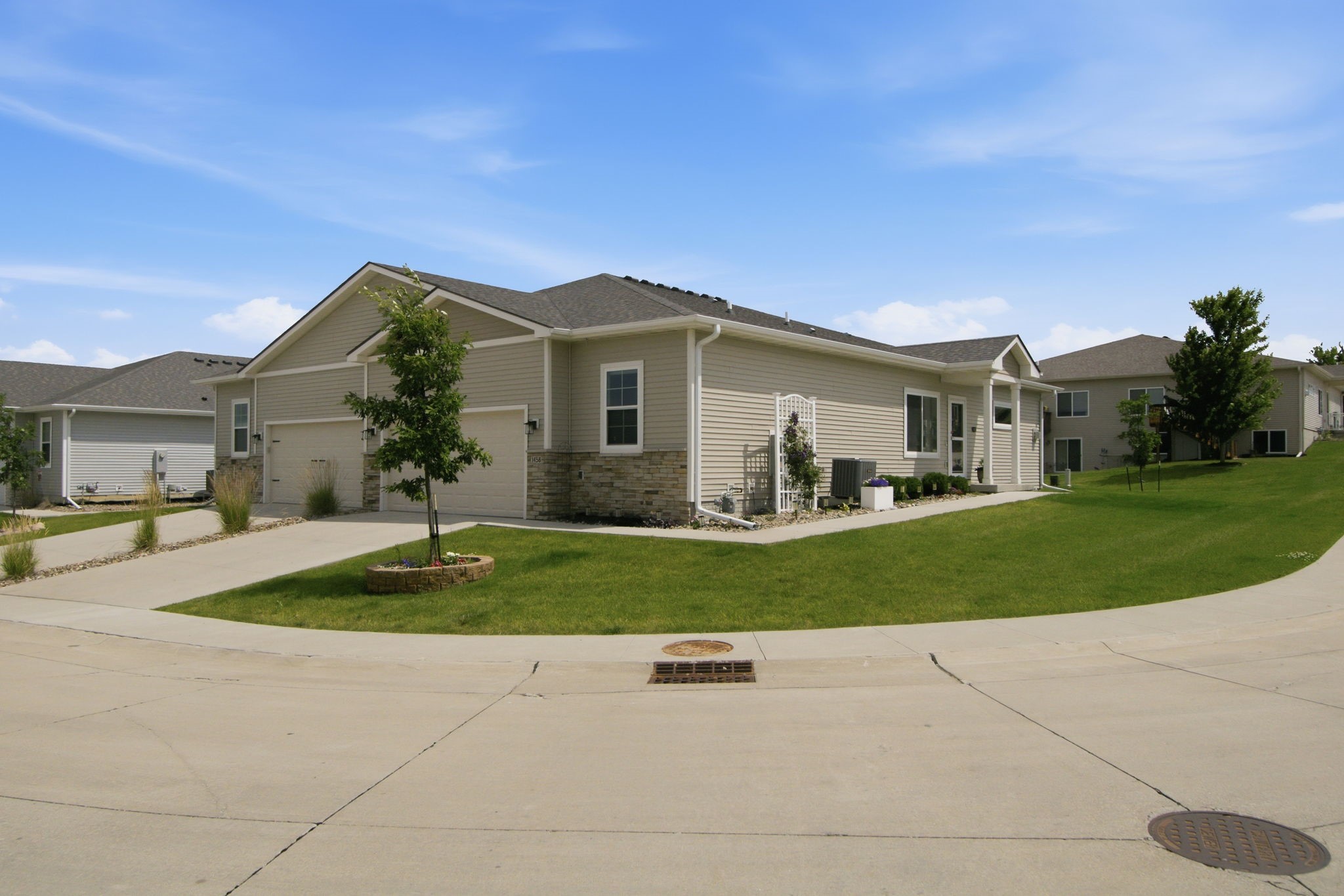 Photo 1 of 26 — 1458 Primrose Drive SE, Altoona, IA 50009