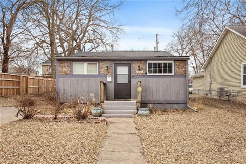 Homes For Sale - 1616 11th Street<br/> Des Moines, IA 50314