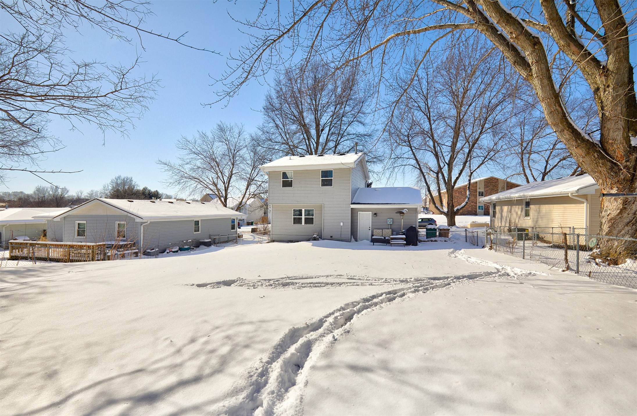 1260 Hardin Drive, Carlisle, Iowa image 6