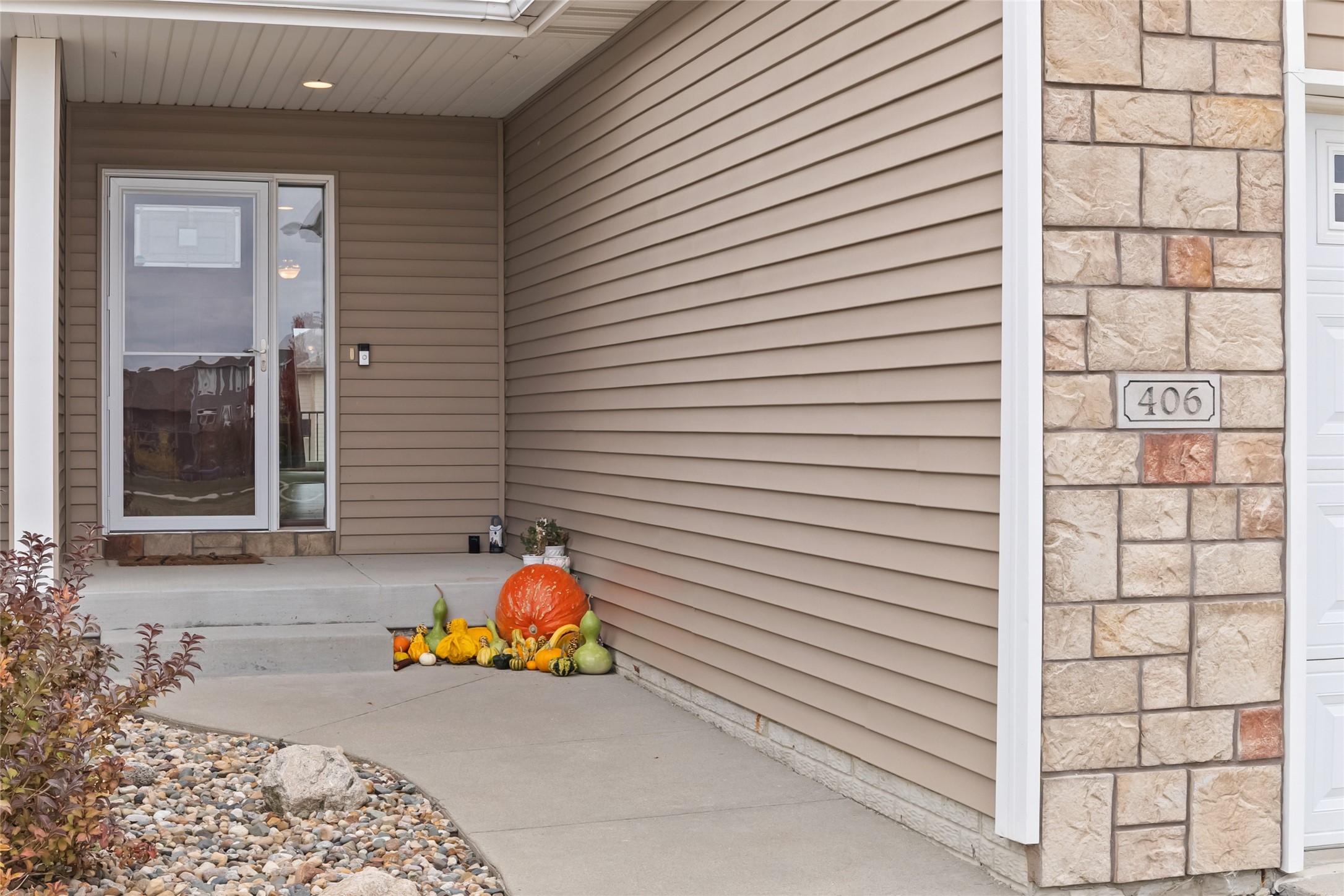 406 NW Beaverbrooke Boulevard