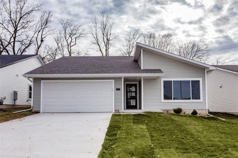 Homes For Sale - 4307 Grover Woods Lane<br/> Des Moines, IA 50317