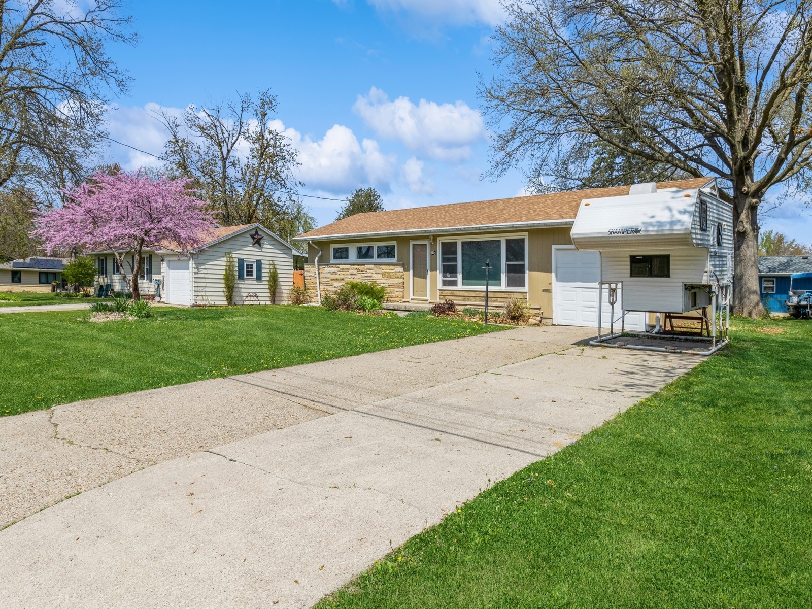 704 S 13th Avenue, Newton, Iowa image 3