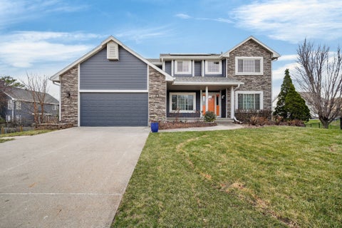Homes For Sale - 206 NW Springbrooke Court<br/> Ankeny, IA 50023