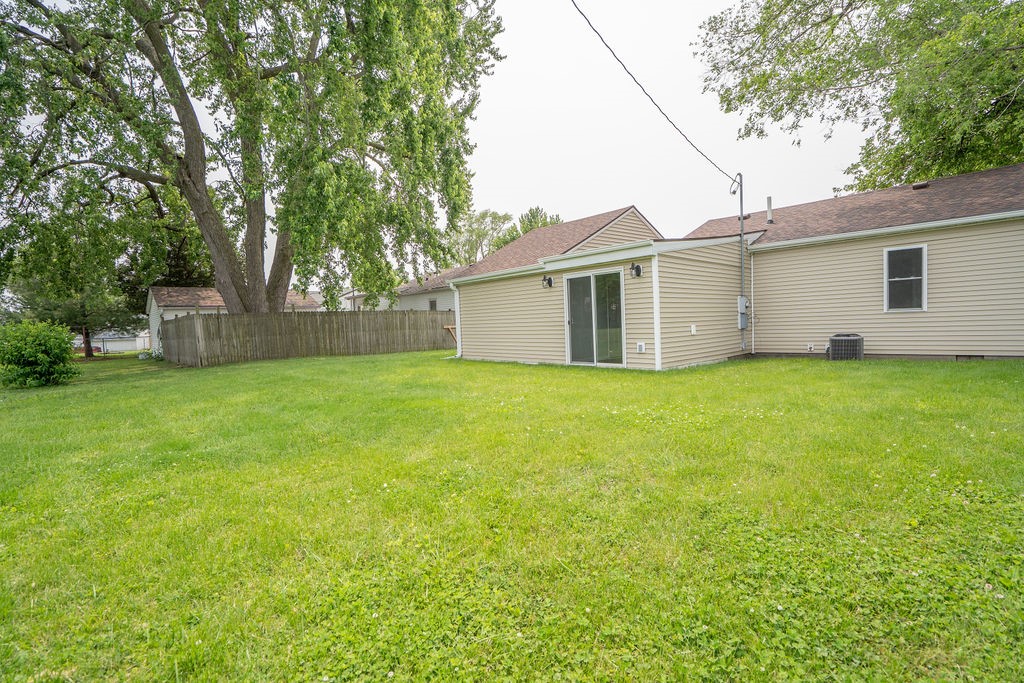400 E 22nd Street, Newton, Iowa image 29