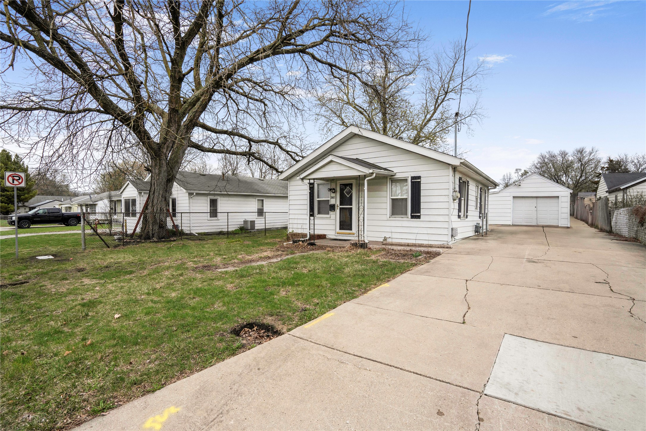 2907 Garfield Avenue, Des Moines, Iowa image 2