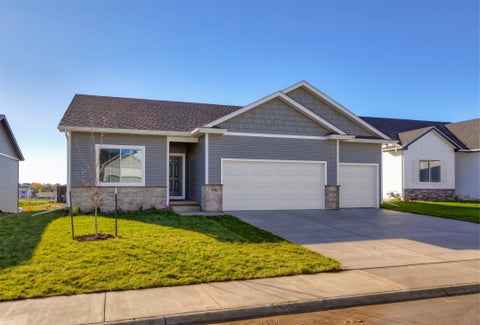 Condo For Sale - 9376 Modena Lane<br/> West Des Moines, IA 50266