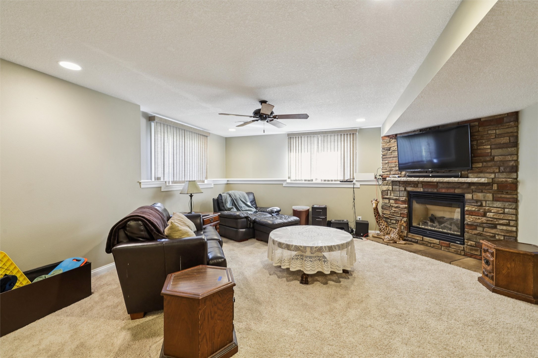 Johnston, Iowa 50131, United States, 5 Bedrooms Bedrooms, ,3 BathroomsBathrooms,Residential,Active,5031