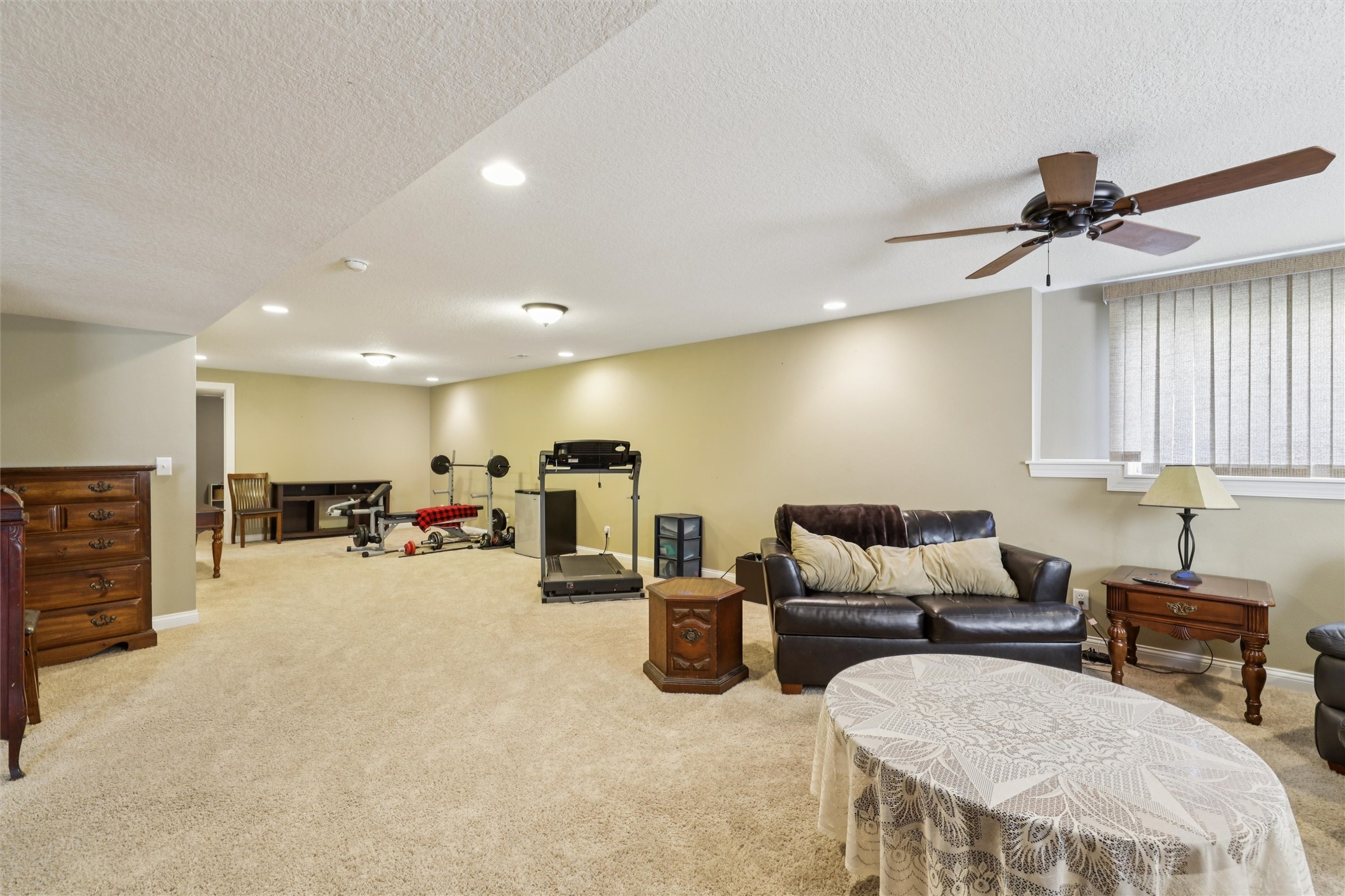 Johnston, Iowa 50131, United States, 5 Bedrooms Bedrooms, ,3 BathroomsBathrooms,Residential,Active,5031