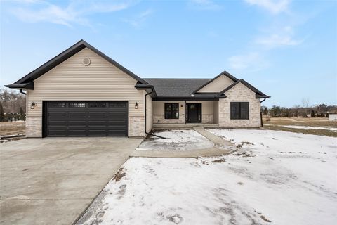 Homes For Sale - 21164 Woodridge Lane<br/> Shell Rock, IA 50670