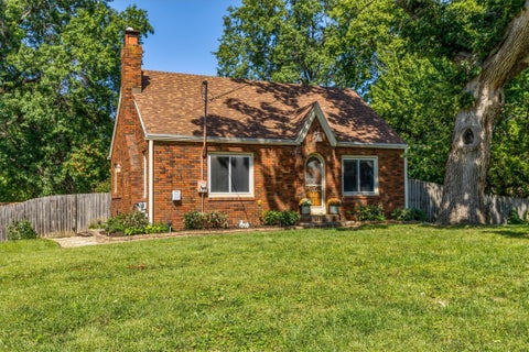 Homes For Sale - 3502 Garfield Avenue<br/> Des Moines, IA 50317