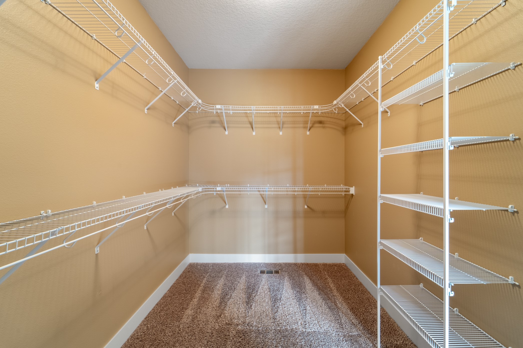 916 NE Silkwood Street, Grimes, Iowa image 22