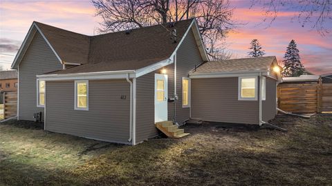 Homes For Sale - 412 E Sixth Street<br/> Madrid, IA 50156