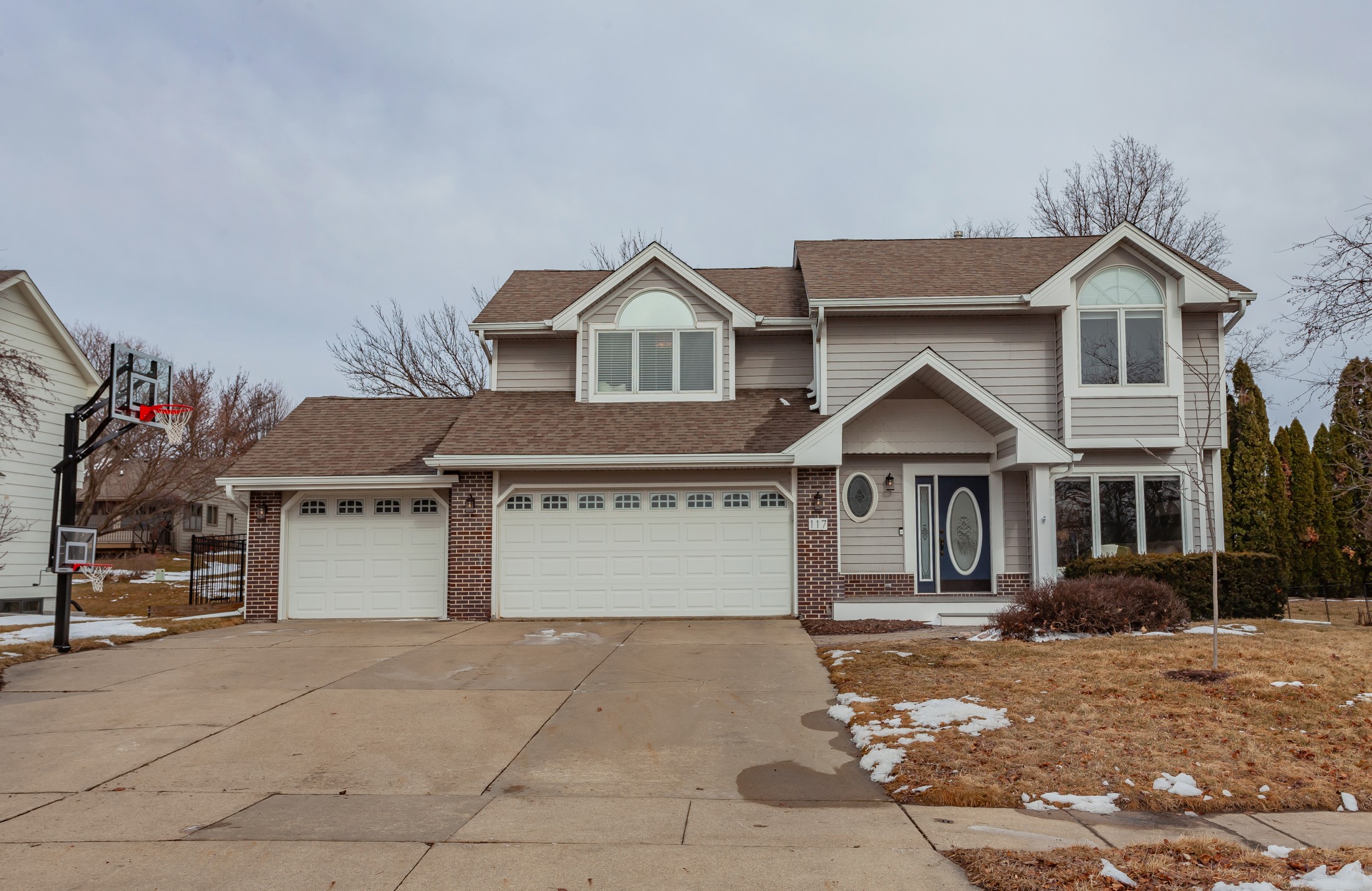 117 NW Cedarwood Drive, Ankeny, Iowa image 1