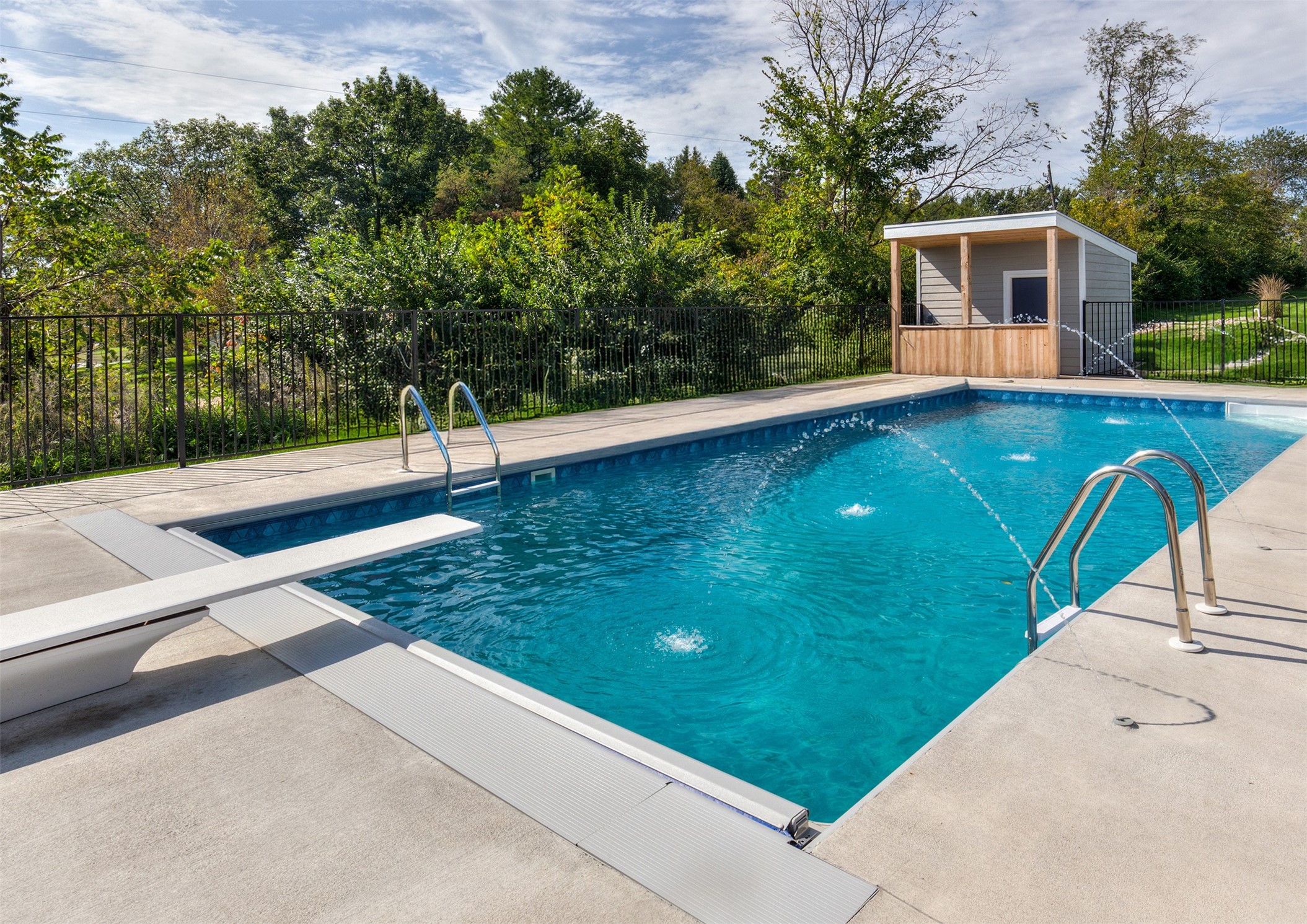 1003 Silverado Drive, Norwalk, Iowa image 2