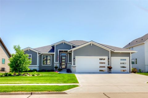 Single Family Residence in Urbandale IA 16116 Goodman Court.jpg