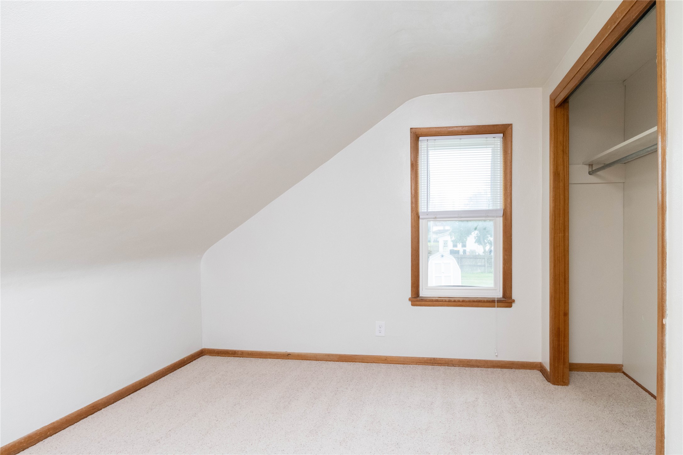 221 W Division Street, Colfax, Iowa image 11