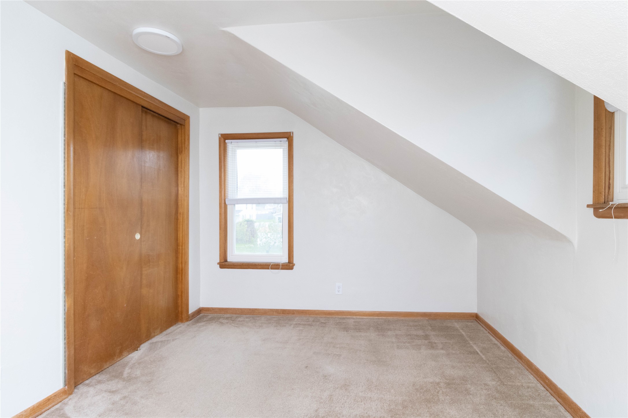 221 W Division Street, Colfax, Iowa image 9