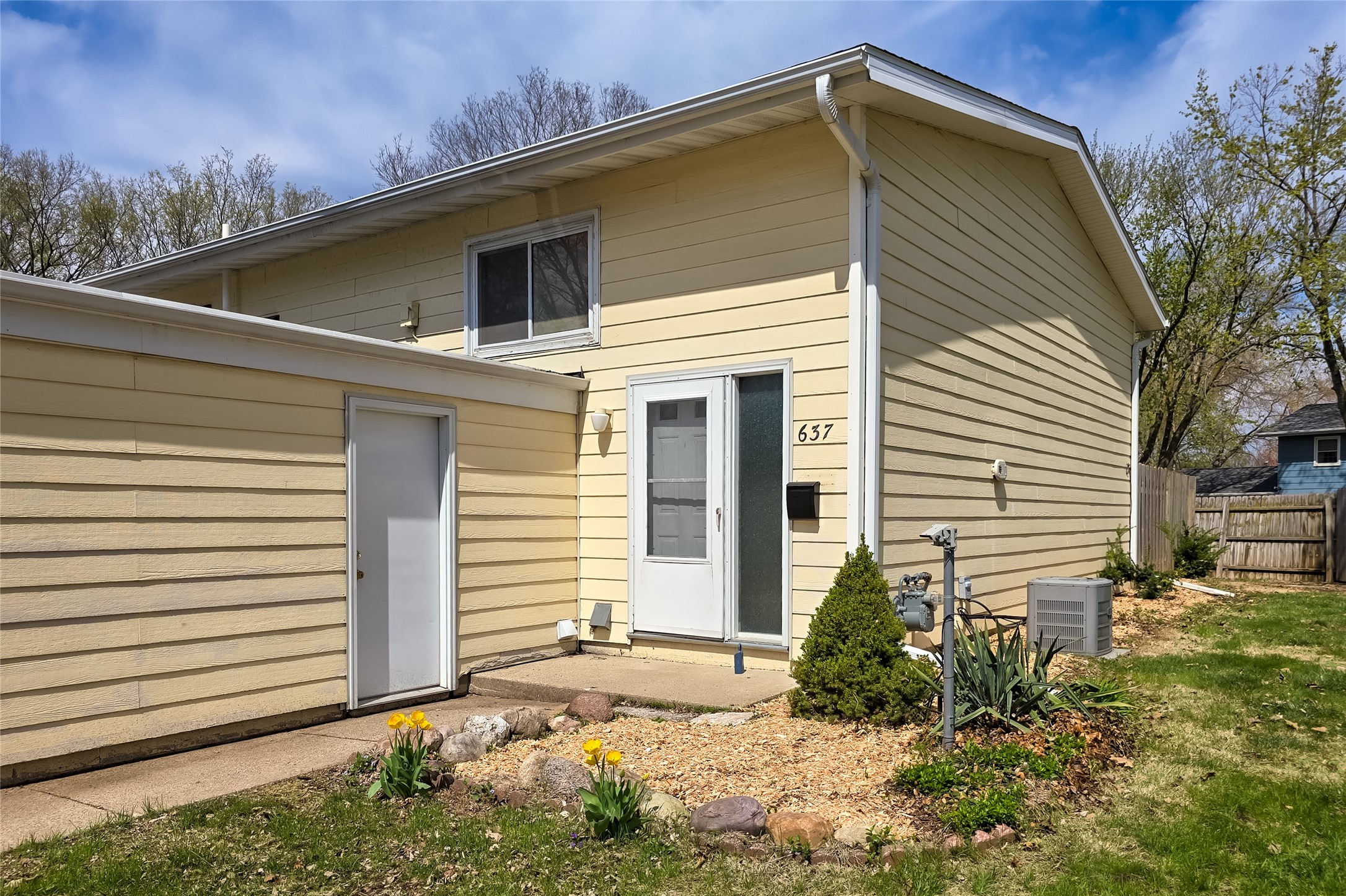 637 Meadow Place, Ames, Iowa image 2