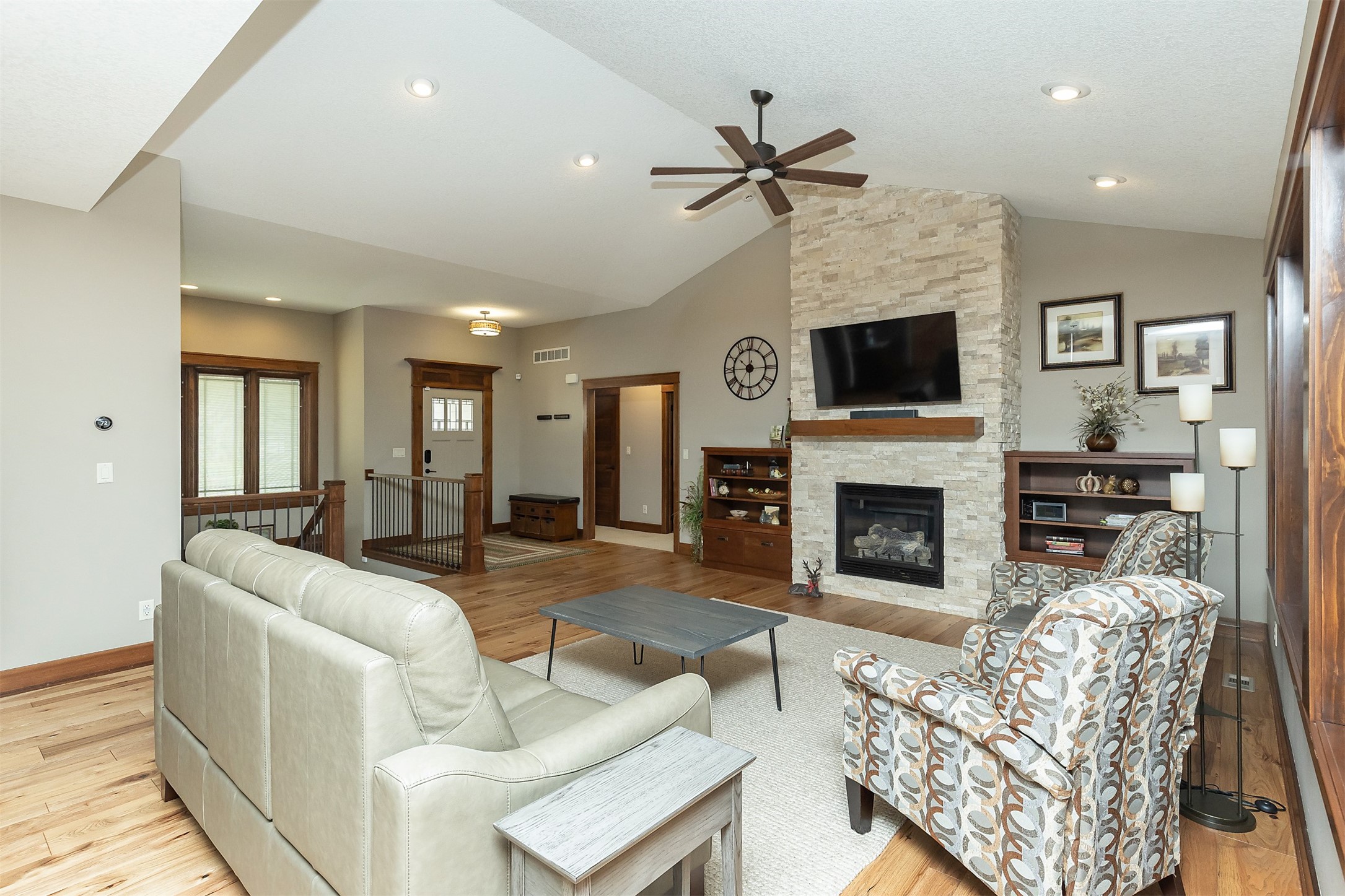 1104 NW Cypress Avenue