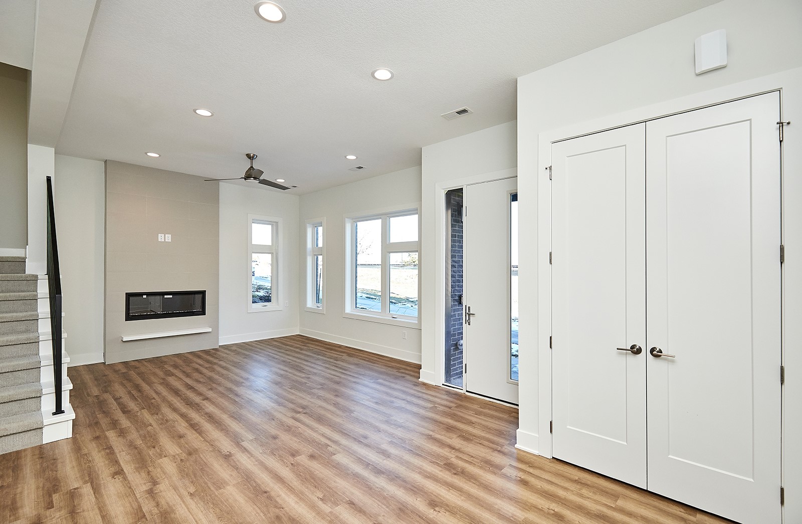812 E 2nd Street, Des Moines, Iowa image 3