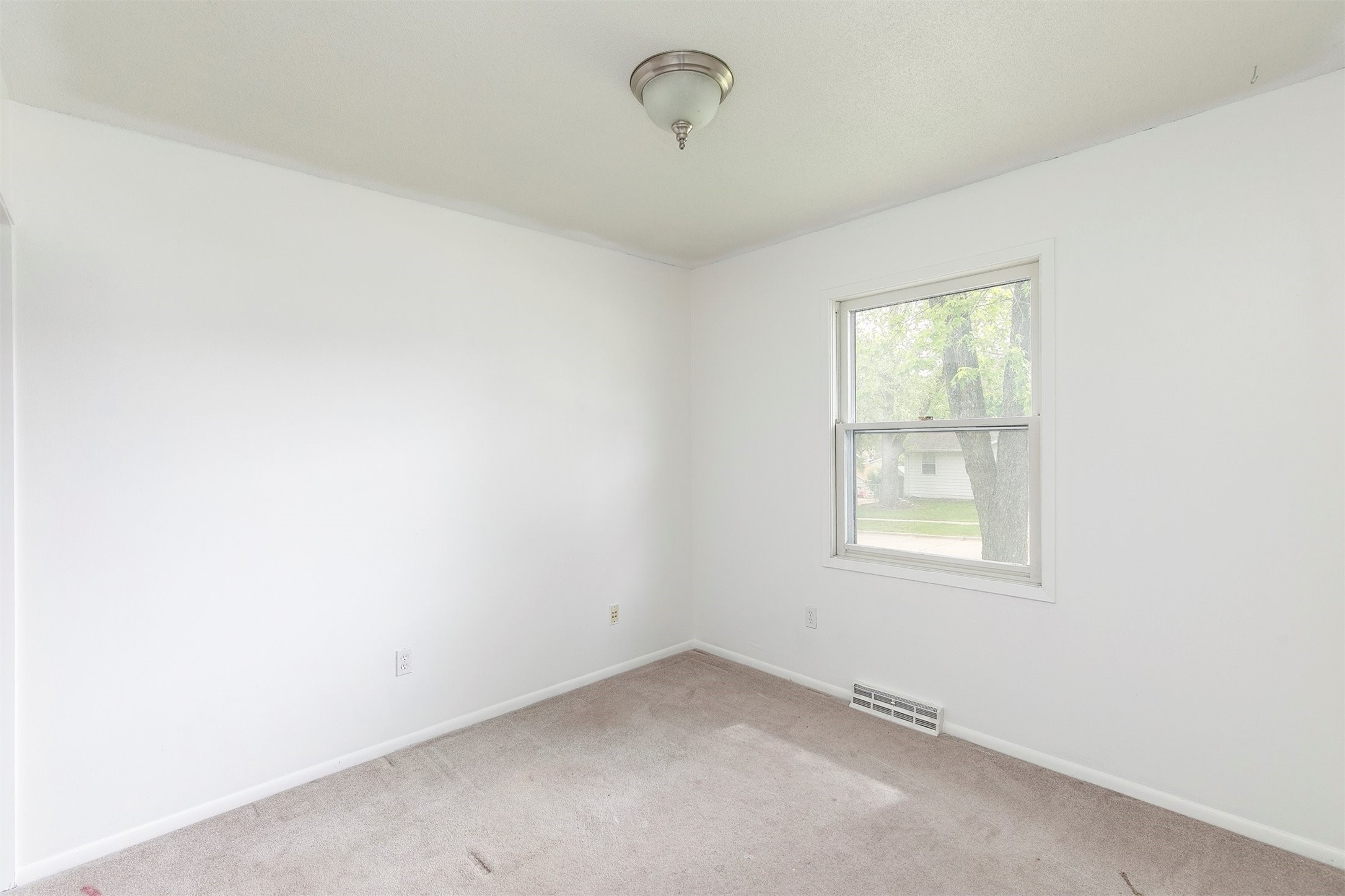 4242 SE 6th Street, Des Moines, Iowa image 11
