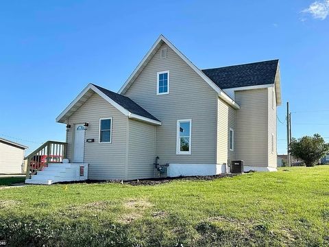 505 Woodbury Street Marshalltown IA 50158