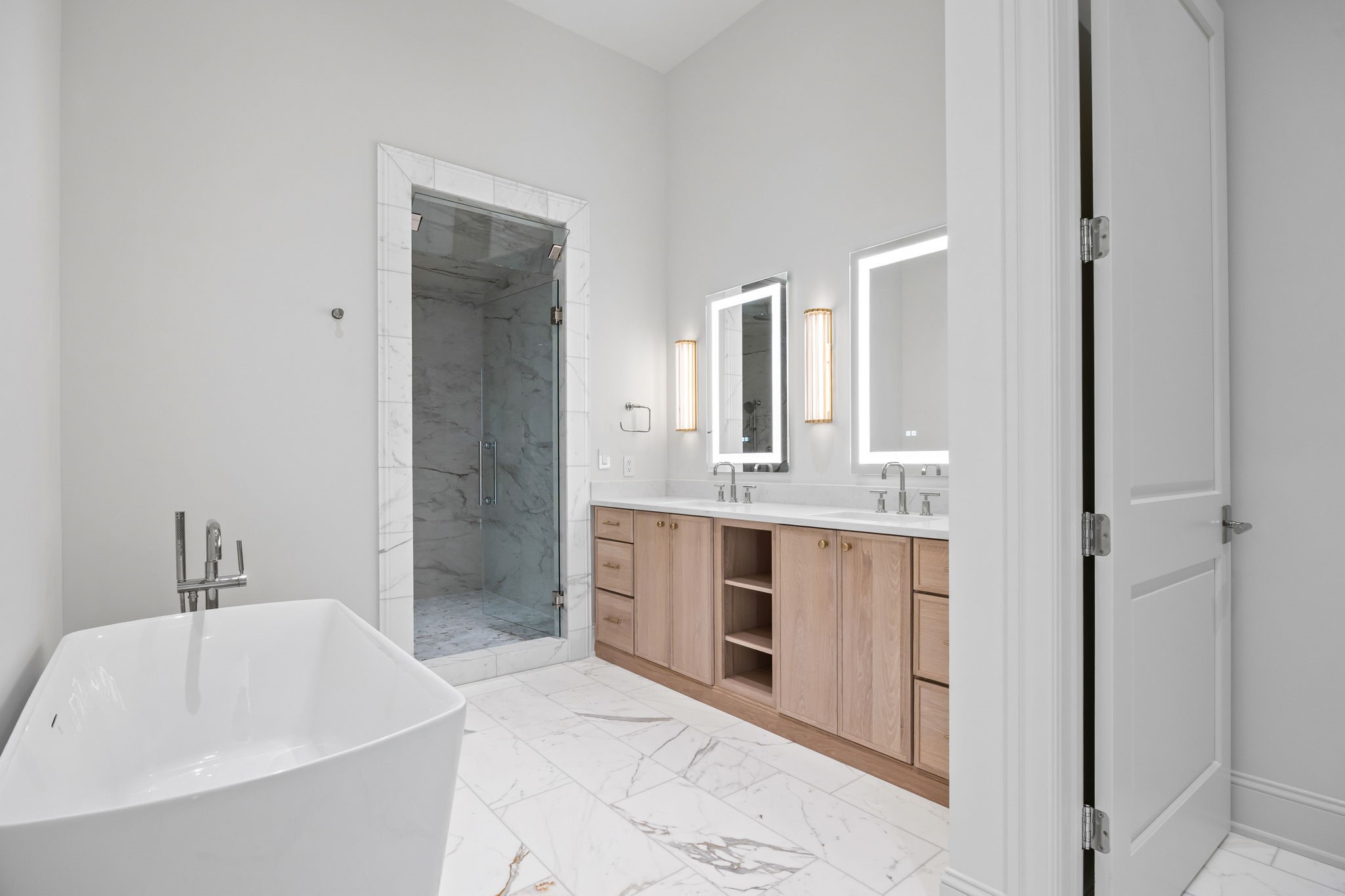 Picture for the property 732188, 3 beds, 4 baths