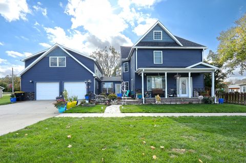 Homes For Sale - 215 W Spring Street<br/> Colfax, IA 50054