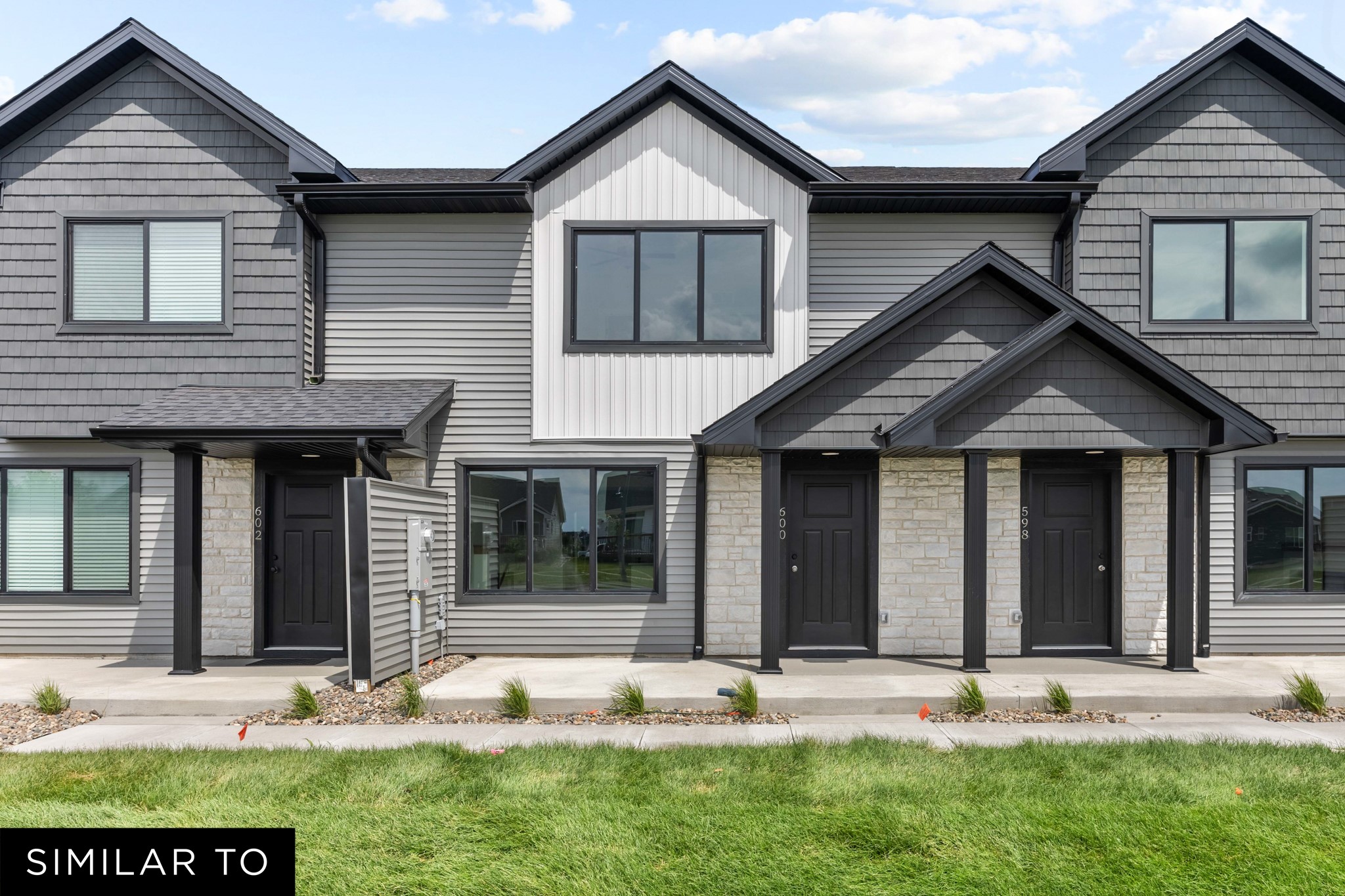 Photo 1 of 34 — 610 NE Hart Lane, Ankeny, IA 50021