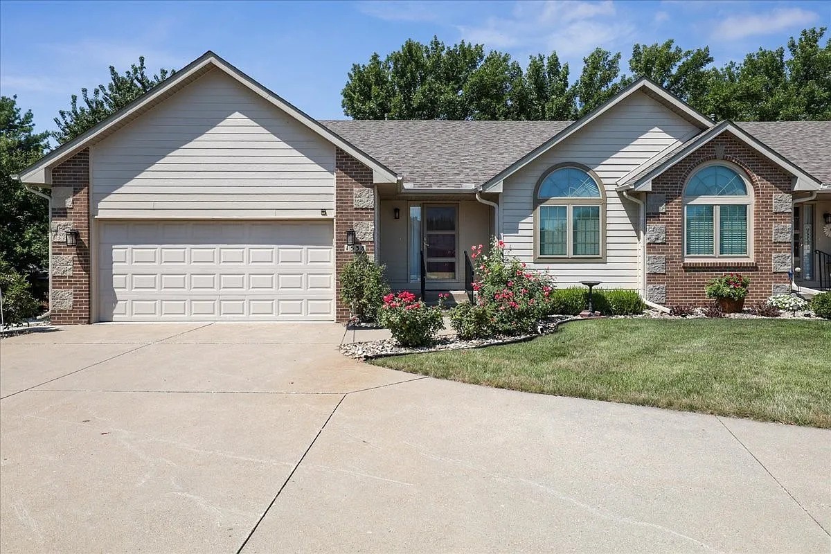 2925 Oak Street, Norwalk, Iowa image 1
